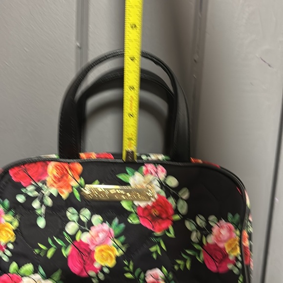 Betsey Johnson Black Floral Makeup Bag - Picture 11 of 11